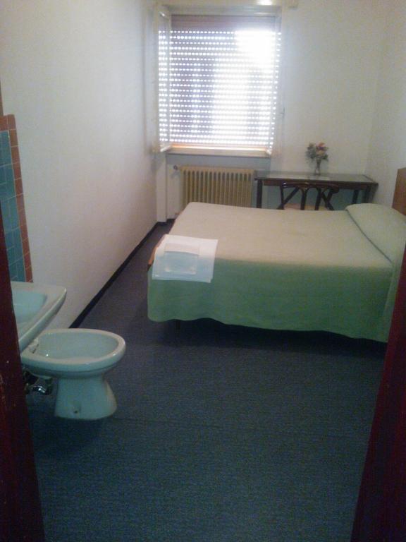 Albergo Vecchia Menaggio Habitación foto